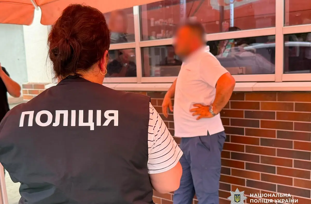 В Одесі затримали посадовця мерії за хабар — обіцяв «імунітет» для фастфуд-МАФу (відео)