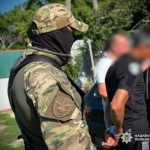 В Одесі самозвані правоохоронці увірвалися до будинку і відібрали в подружжя гроші на могилу сина та лікування