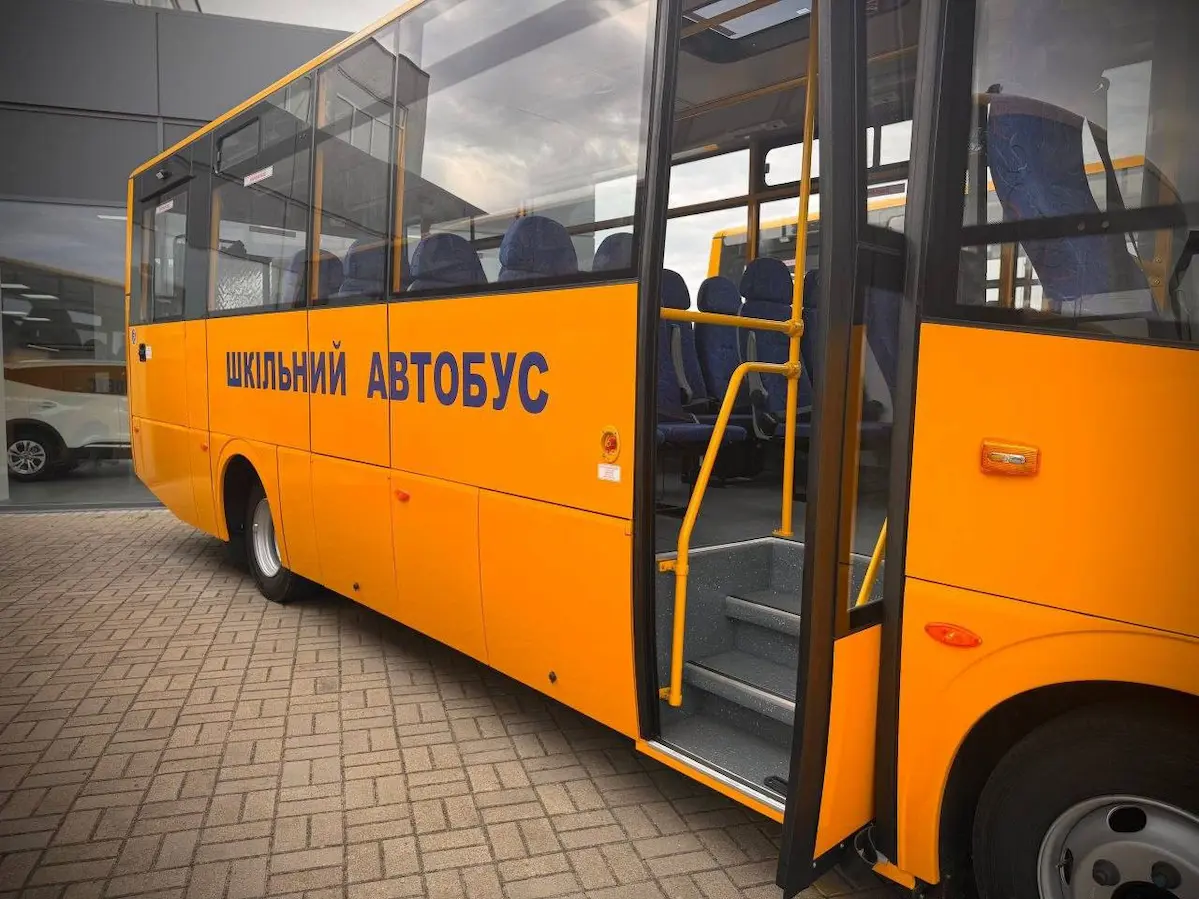 В Одесі з’явилися нові шкільні автобуси — хто має право на безкоштовне підвезення