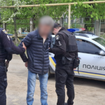 На Одещині судитимуть батька, який прийшов до школи напідпитку з пістолетом