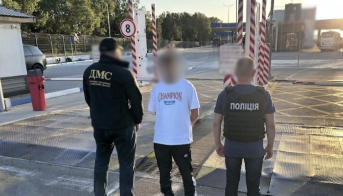Після відбуття покарання з Одещини депортували іноземця, засудженого за жорстоке вбивство