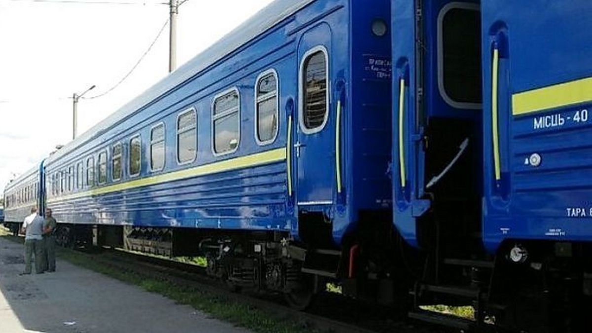 Пасажири з Одеси опинилися в дорозі через 8-годинні затримки потягів