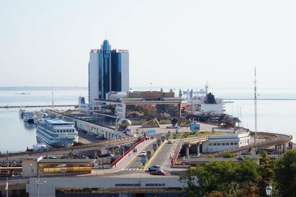 Удари по портам ставлять під загрозу експорт України — Корецький скликав термінову нараду