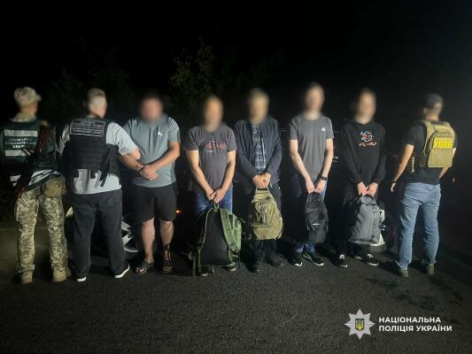 Поїздка до Молдови за 700 доларів зірвалася: на Одещині водій не довіз чотирьох пасажирів