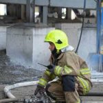 В Одесі під час пожежі з палаючого будинку врятували трьох осіб, одна з яких — дитина