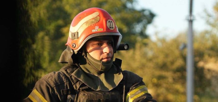 На Одещині спалахнула багатоповерхівка — бабусю госпіталізували з опіками