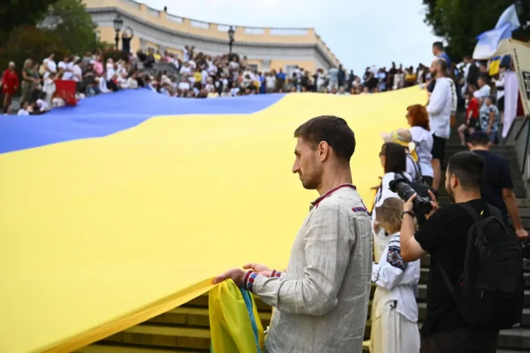 Дюк у вишиванці й 35‑метровий стяг — як в Одесі відзначали День Прапора