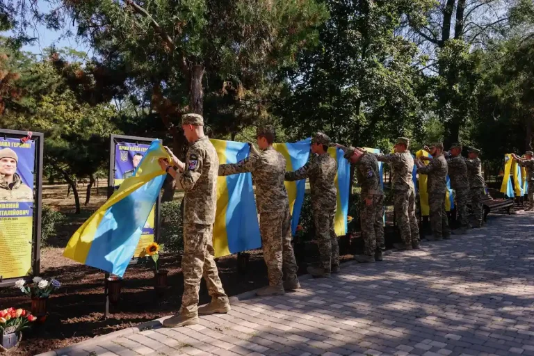 Алея з 675 подвигів: в Одесі увіковічнили імена ще 48 захисників