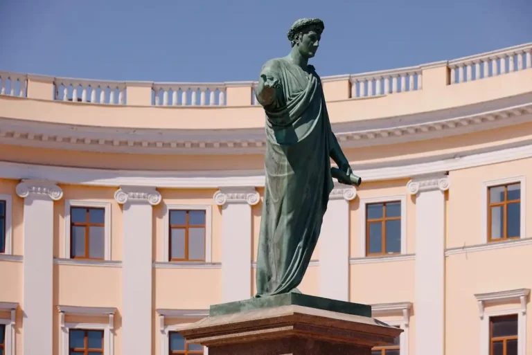 Одесити після відкриття Дюка: зникнуть на роки чи стануть мішенню