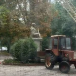 В Одесі зняли спорний бюст Мічуріна через звернення активістів