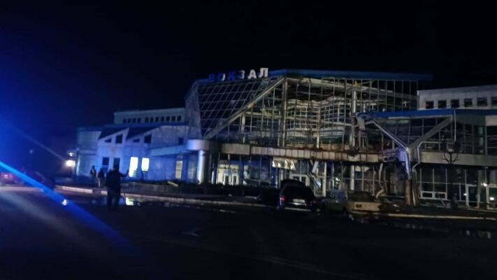 Нічні удари РФ по Одещині: пошкоджено залізничний вокзал, багатоповерхівку та підприємство — ОНОВЛЮЄТЬСЯ