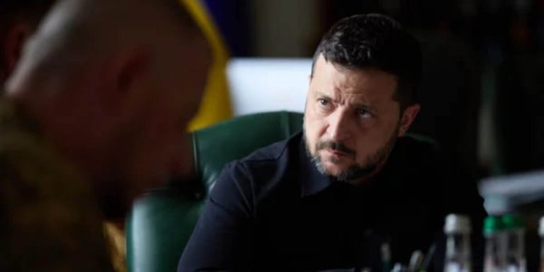 Зеленський попередив про спроби РФ блокувати порти Великої Одеси — по 3–4 судна щодня
