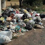 Дорожники прибрали стихійний смітник поблизу траси Київ–Одеса