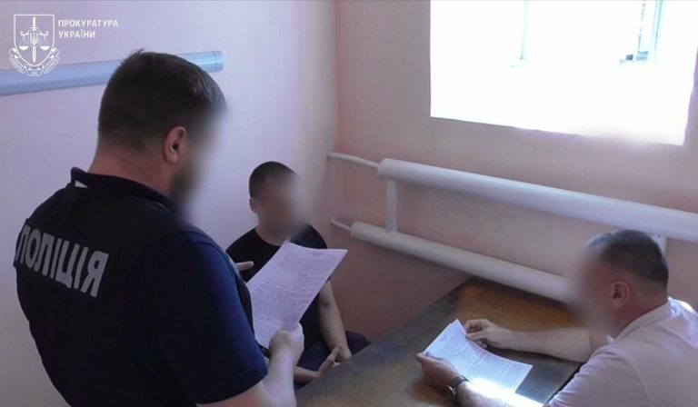 В Одесі на ігровому майданчику пролунали шість пострілів — 19-річного херсонця підозрюють у вбивстві