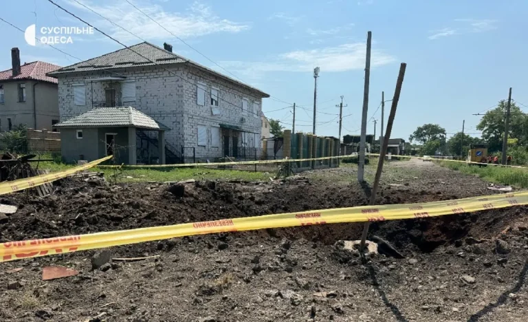 Внаслідок російського удару в Одесі значно пошкоджено високонапірний газопровід