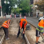 На Старопортофранківській в Одесі відновлюють трамвайні колії (фото)