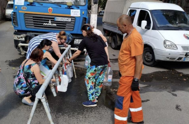 В Одесі відімкнули воду: де сьогодні розташують цистерни в Пересипському районі