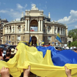 Синьо-жовтий стяг над Одесою: Україна сьогодні святкує День державного прапора