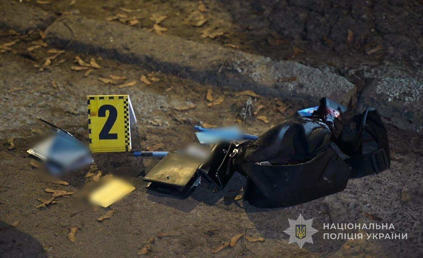 У центрі Одеси розстріляли чоловіка біля дитячого майданчика — поліція розслідує умисне вбивство