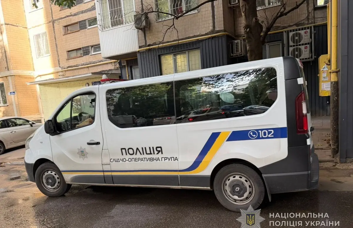 У Одесі біля сміттєвого контейнера пролунав вибух, поранена жінка