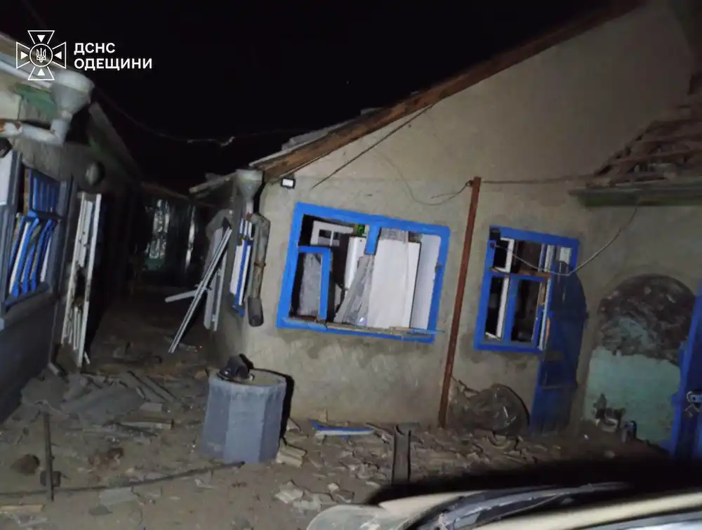 пошкоджений будинок після атаки
