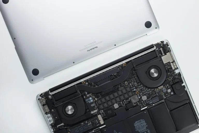 Ремонт MacBook: поломки з якими терміново треба йти в сервіс