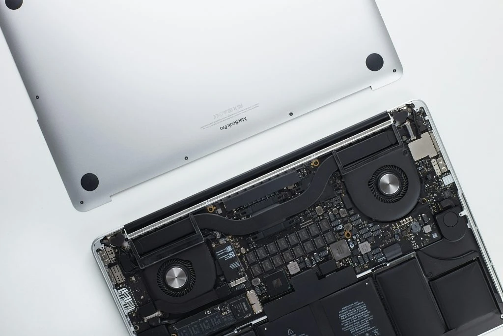 Ремонт MacBook: поломки з якими терміново треба йти в сервіс