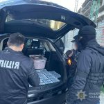 Одеситку судитимуть за обіцянку влаштувати чоловіка у тил за $5000