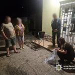 В Одеській області п’яний чоловік влаштував дебош у магазині, лякаючи людей сокирою