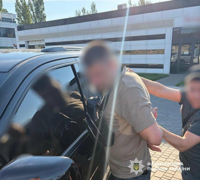 В Одесі судитимуть залізничного посадовця за $1000 хабара за підключення до електромережі