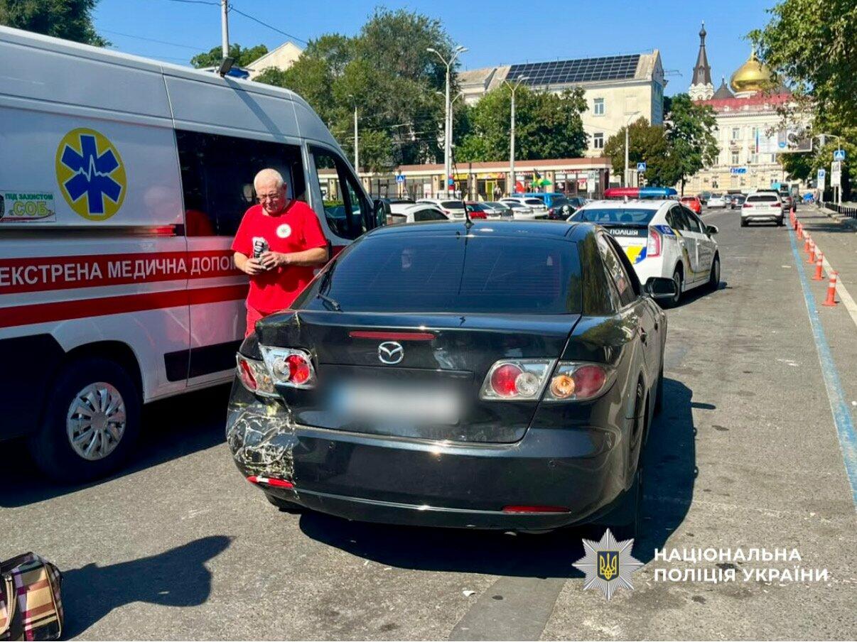 В Одесі маршрутка зіткнулася з автомобілем — постраждали дві пасажирки