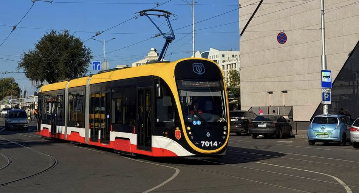 Аварія в Одесі: трамваї №7, 13 і 27 тимчасово курсують за зміненими маршрутами — деталі