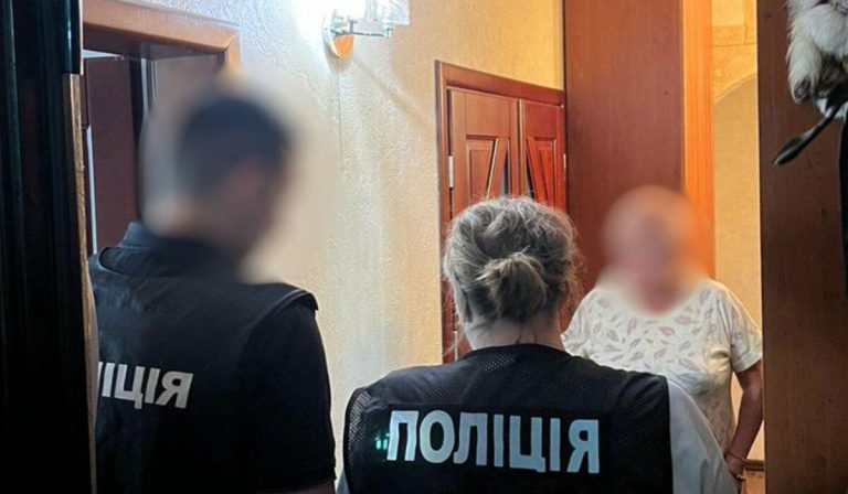 Прибирання сміттєзвалищ перетворилося на кримінальне провадження — в Одесі повідомили про підозру директорці