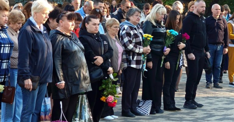 У Болграді відзначили пам’ять рідних під час акції “Дзвін пам’яті”