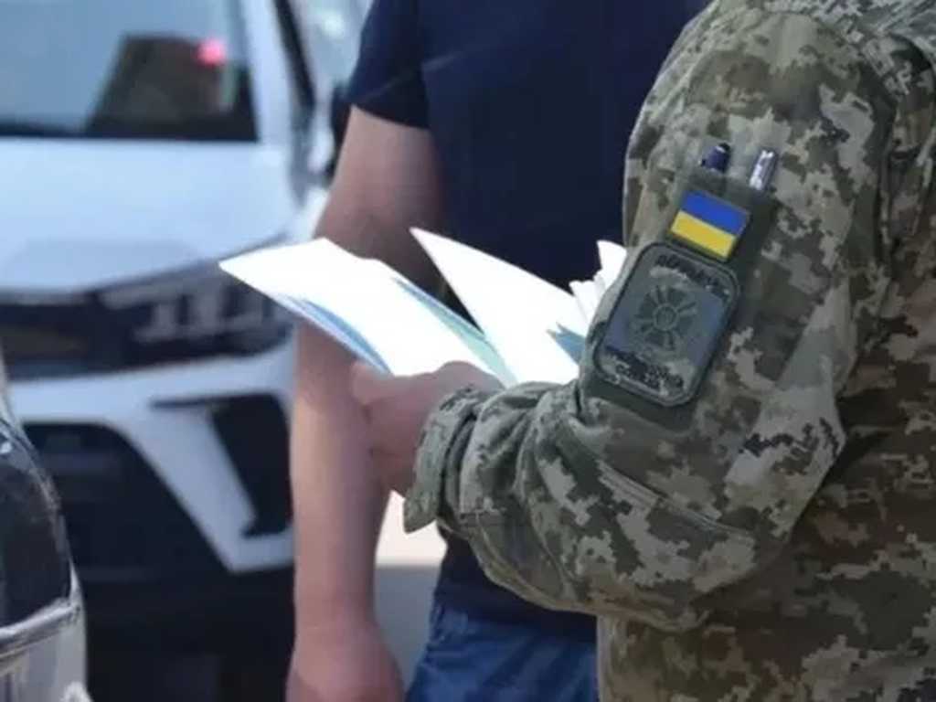 В Одещині невідомий напав із ножем на працівника ТЦК, поранено ветерана
