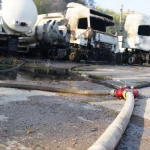 В Одеській області удар спричинив пожежу, внаслідок якої пошкоджено три автоцистерни
