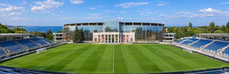 «Чорноморець» (Одеса): від витоків до тріумфів і випробувань