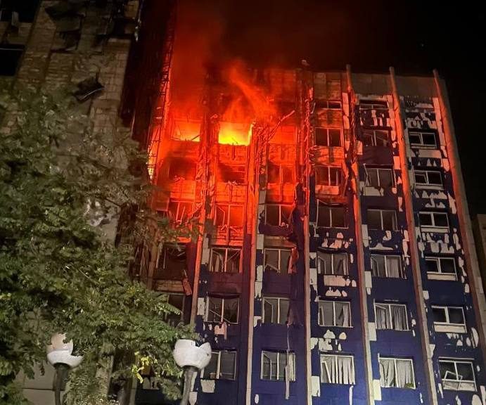 Другий за добу удар ворога по адміністративній будівлі в Одесі — перші відомі наслідки