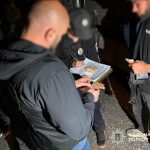 На Одещині іноземець намагався переправити чоловіка до Молдови, сховавши його в ніші для інструментів