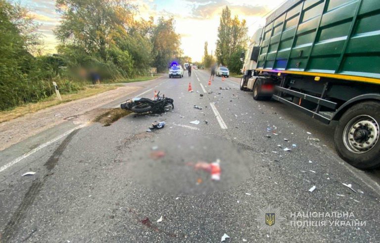Фура на зустрічній: лобове зіткнення в Одеській області забрало життя