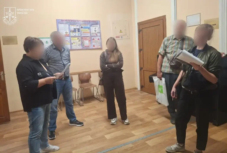 У Одесі викрили психіатра та медсестру, які продавали “депресію” за $3000