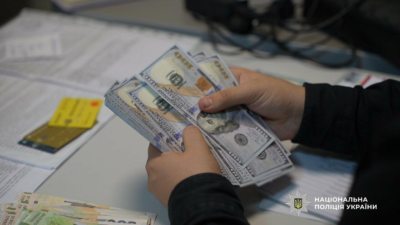 В Одесі затримали лікаря за підозрою у вимаганні 6 тисяч доларів за оформлення «інвалідності»