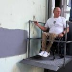 В Одесі оглянули майже завершений безбар’єрний маршрут з тактильною плиткою, з’їздами й підйомниками