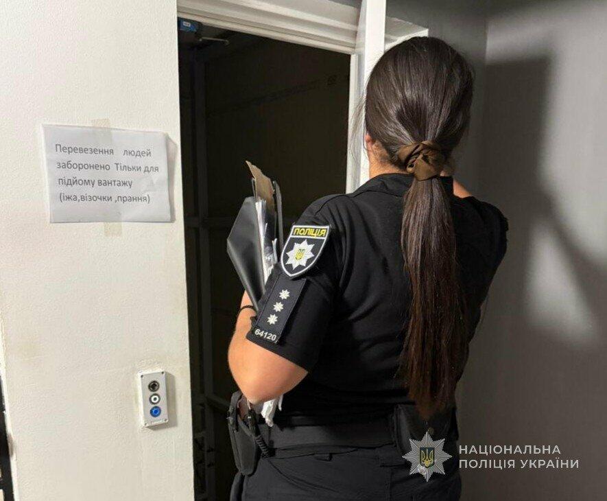 В Одесі поліція розслідує травмування 84-річної жінки після падіння в шахту ліфта