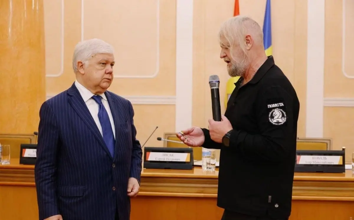 В.о. мера Одеси склали протокол через відсутність перекладу виступу батька загиблого Героя