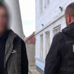 На Одещині затримали 19-річного грабіжника, який вдарив потерпілого в обличчя й забрав усі цінні речі