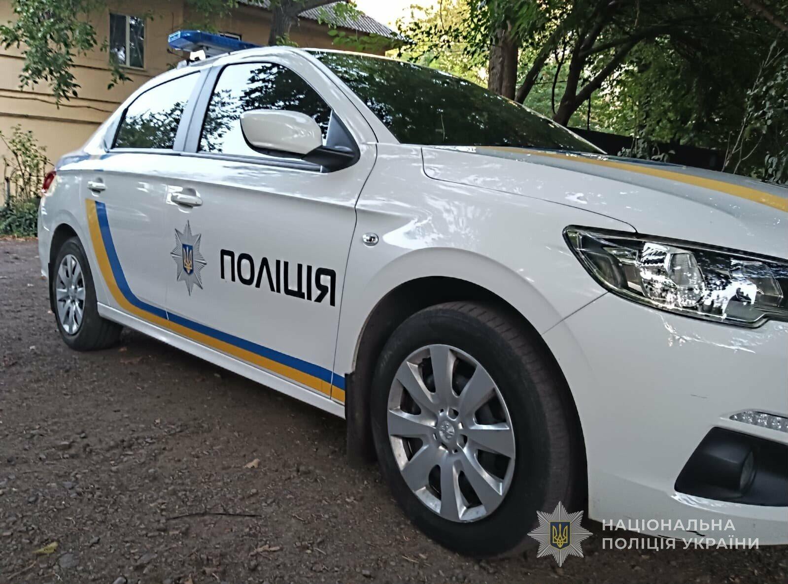 В одеській багатоповерхівці виявили тіло жінки із слідами крові — що відомо