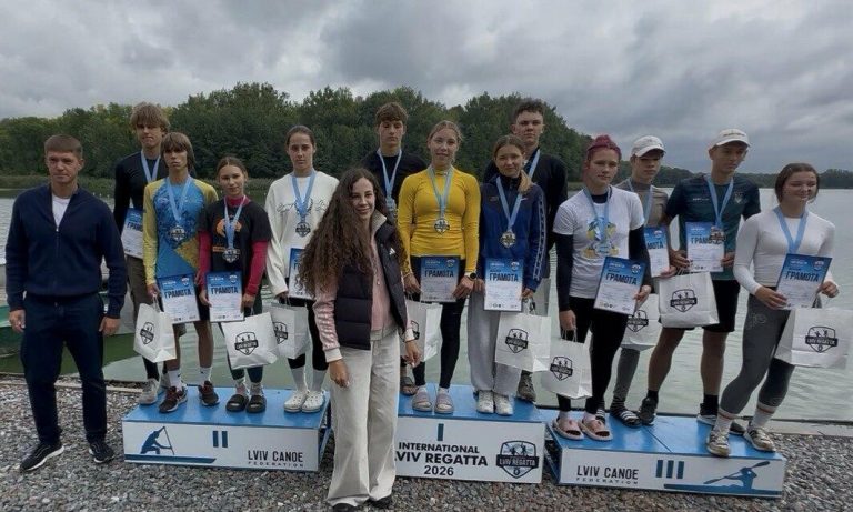 Одеські юні веслувальниці вибороли три медалі на міжнародній регаті