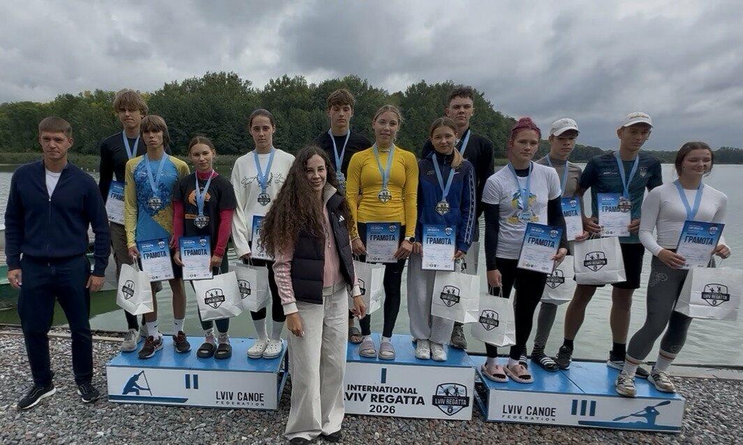 Одеські юні веслувальниці вибороли три медалі на міжнародній регаті