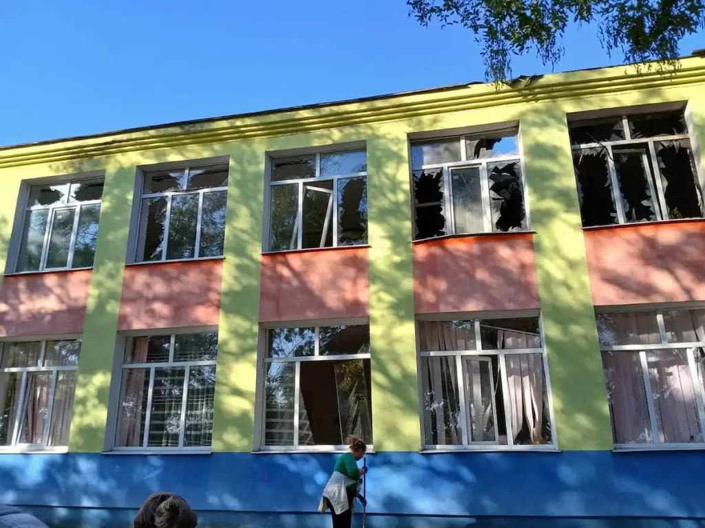 РФ ударила по гімназії в Усатовому